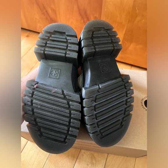 Dr.Martens Ricki sandals-like new - Picture 5 of 7